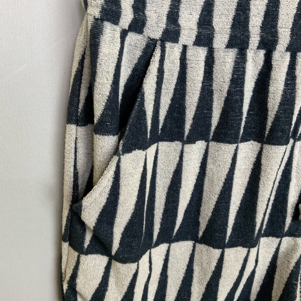 NWT Marine Layer Medium Black White Triangle Terry Out Short Sleeve Zip Romper - Picture 4 of 8